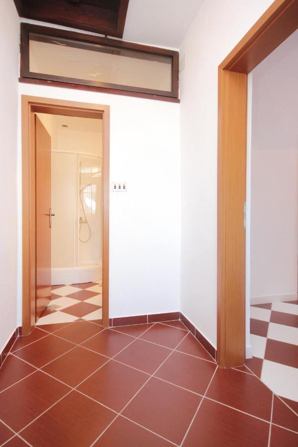 Apartments With A Parking Space Pag - 9388 Паг Екстериор снимка