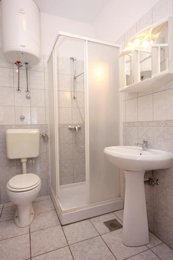 Apartments With A Parking Space Pag - 9388 Паг Екстериор снимка