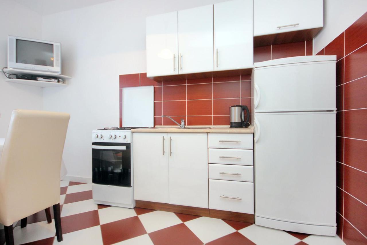 Apartments With A Parking Space Pag - 9388 Паг Екстериор снимка